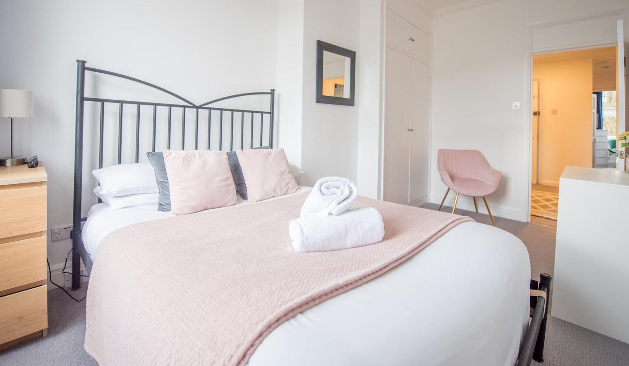 Grosvenor Pad - Lovely 2-Bed Flat - Free On Street Parking باث المظهر الخارجي الصورة
