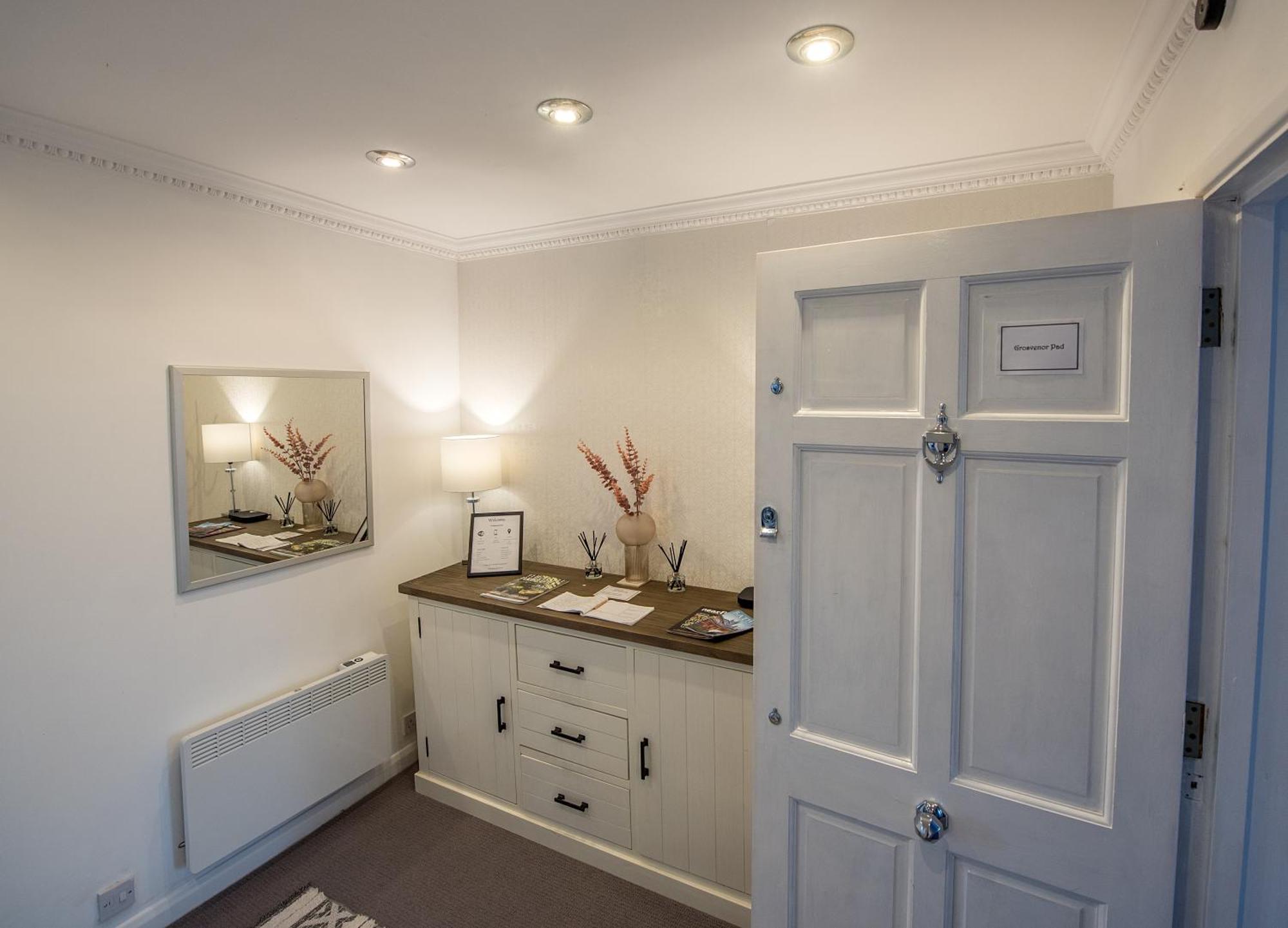 Grosvenor Pad - Lovely 2-Bed Flat - Free On Street Parking باث المظهر الخارجي الصورة